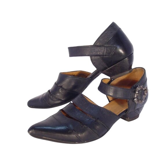 JOHN FLUEVOG Alison Truth $275 Skull Buckle Mary Jane Shoes 7 - Picture 4 of 9